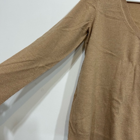 Theory V-neck Tan Sweater Women’s Size Large - Picture 3 of 5